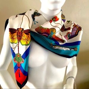 HERMÈS SOIES VOLANTES (Flying Silks) 90cm Foulard